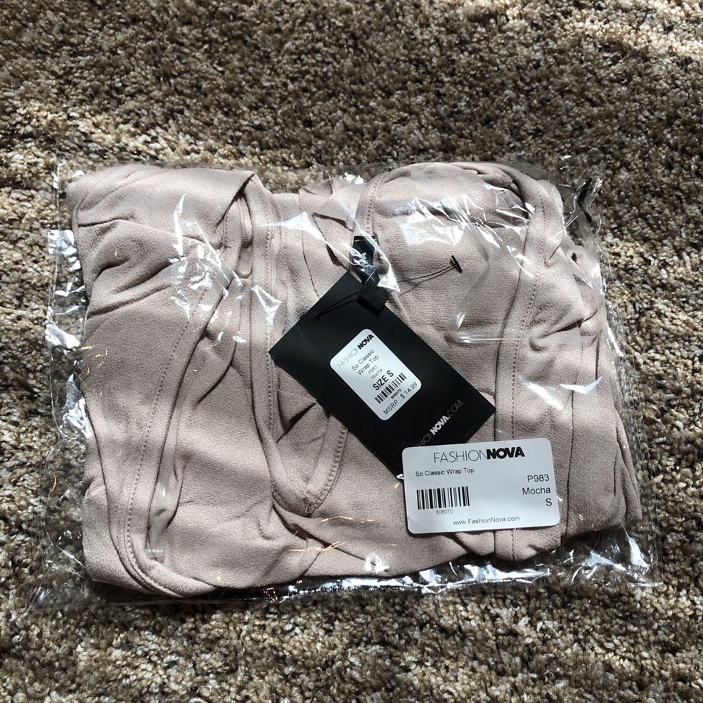 fashion nova shirt bundle - Picture 5 of 6